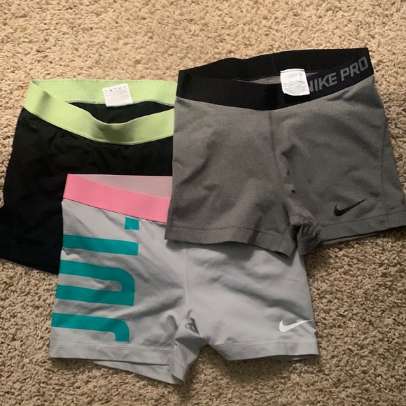 Nike Pro Combat Bundle - Picture 1 of 4